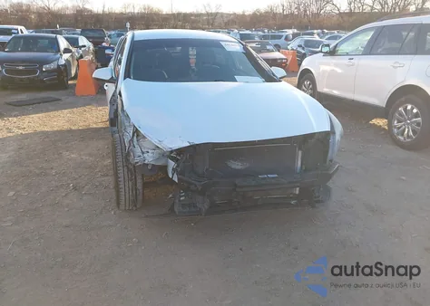 2015 Hyundai Sonata Se z USA, uszkodzony, nr VIN 5NPE24AF7FH037648